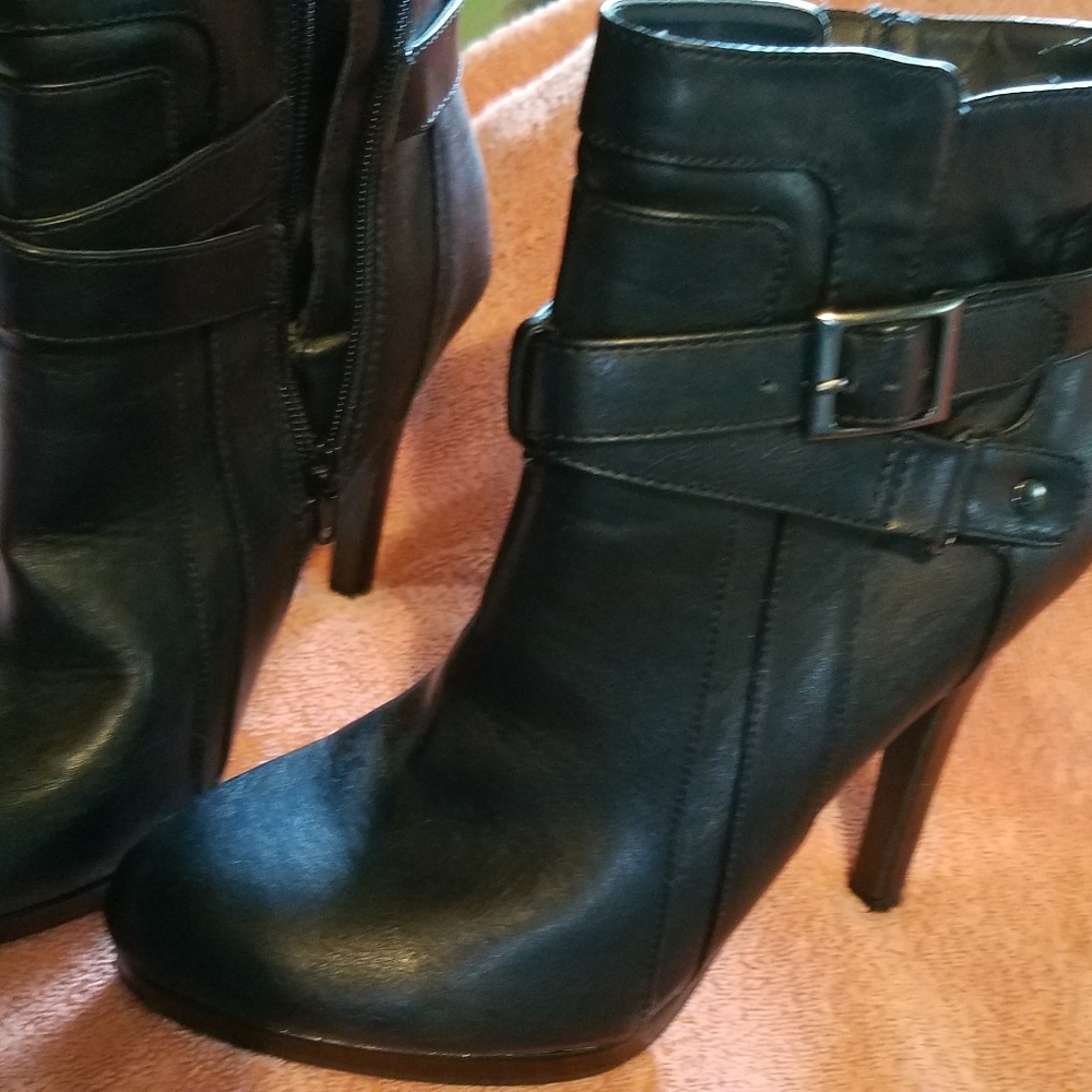 Heel booties size 8.5 worn 1x